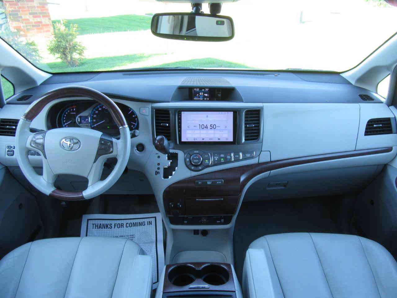 Toyota Sienna Limited 7-Passenger 2012