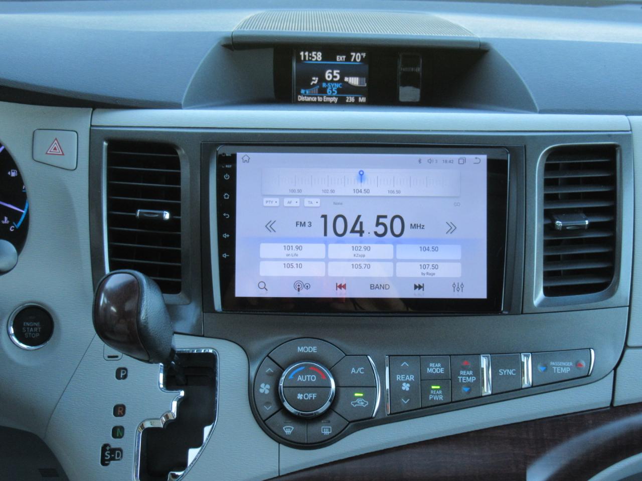 Toyota Sienna Limited 7-Passenger 2012