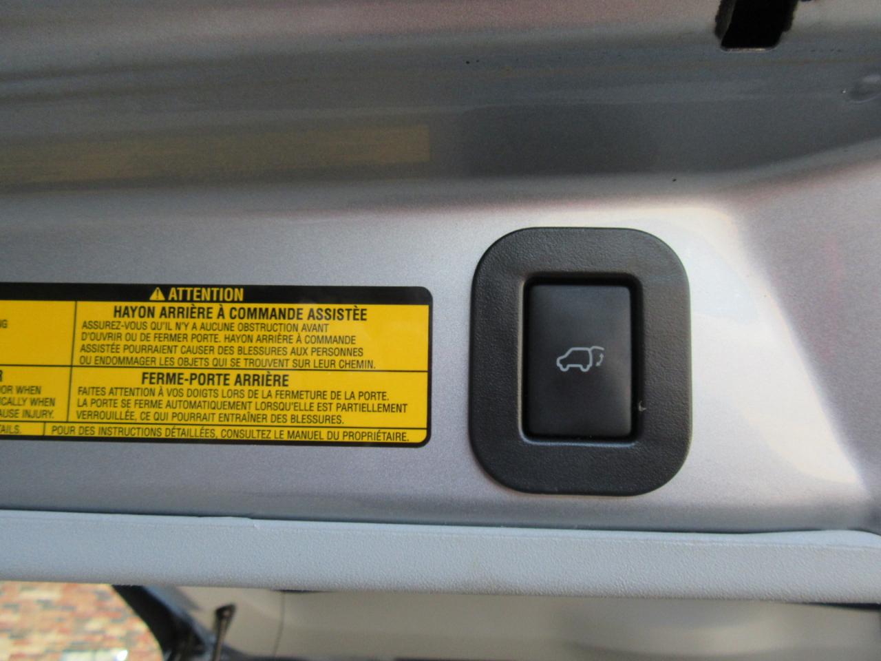 Toyota Sienna Limited 7-Passenger 2012