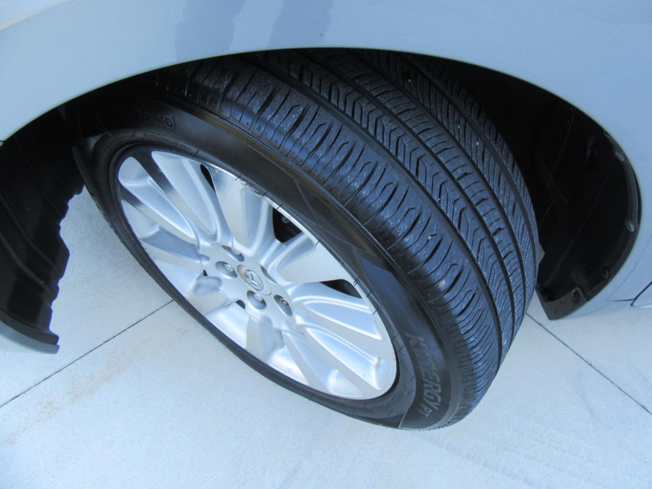 Toyota Sienna Limited 7-Passenger 2012