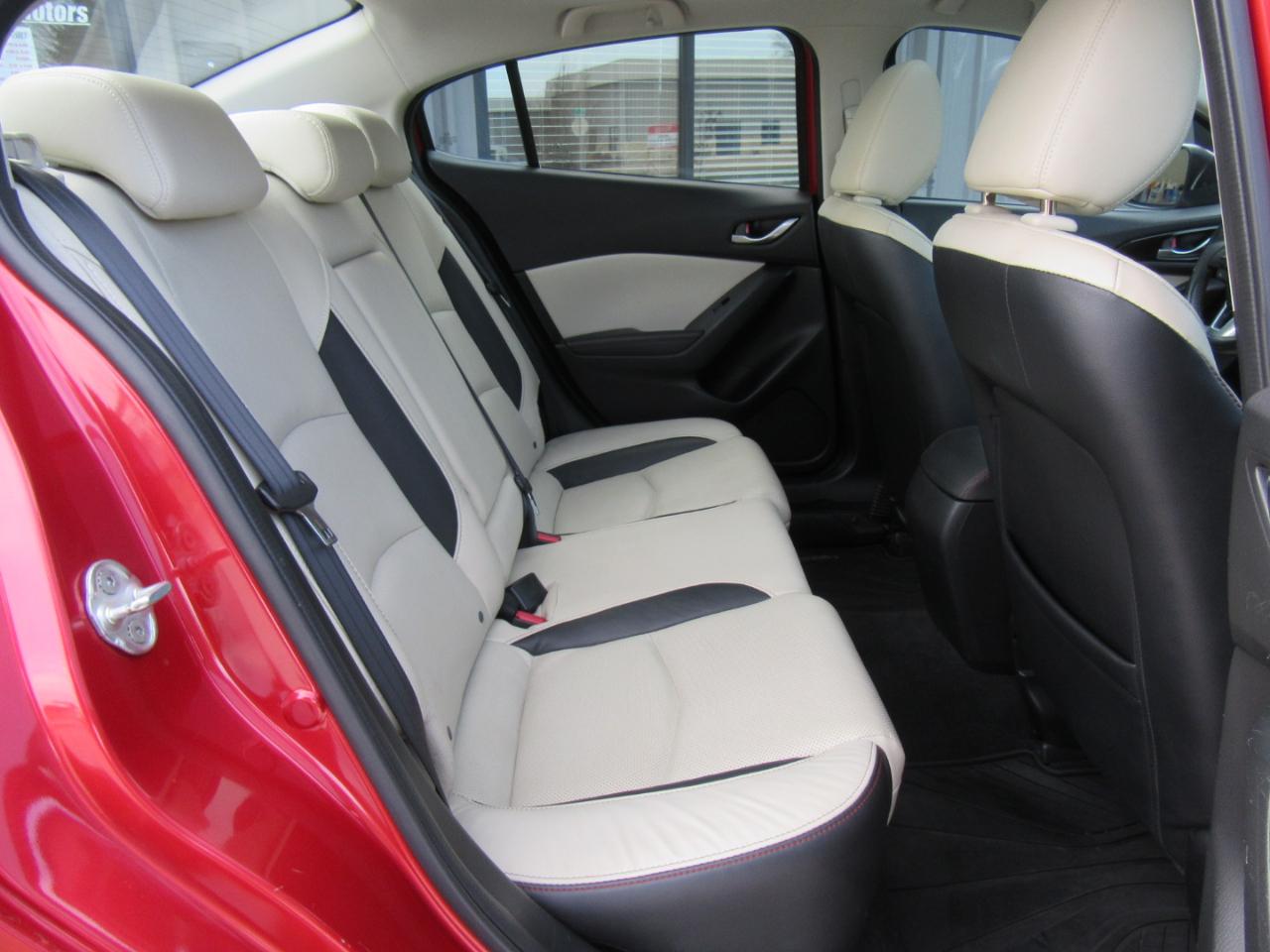 Mazda MAZDA3 s Grand Touring AT 4-Door 2015