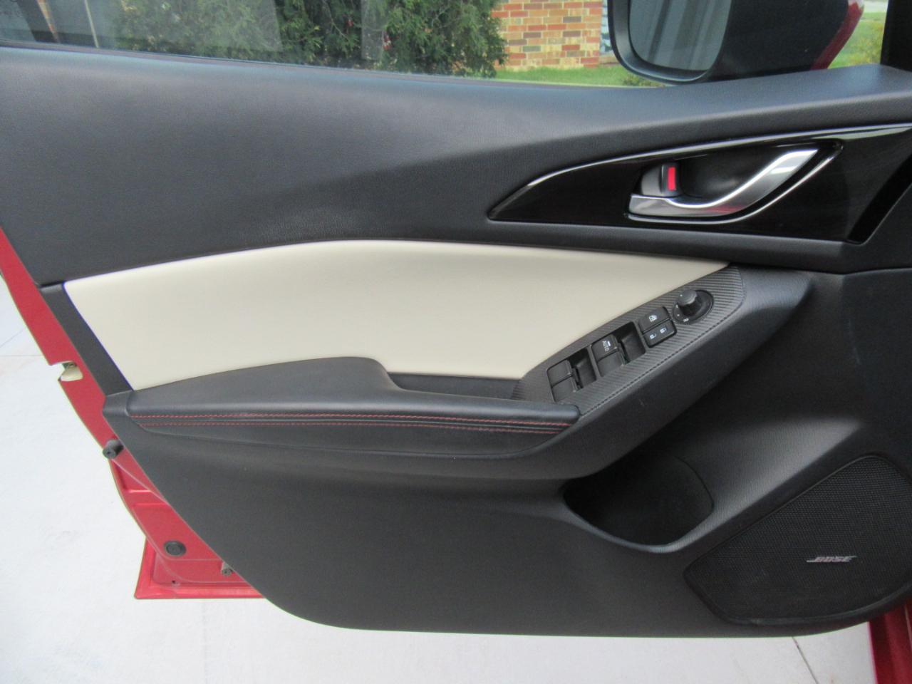 Mazda MAZDA3 s Grand Touring AT 4-Door 2015