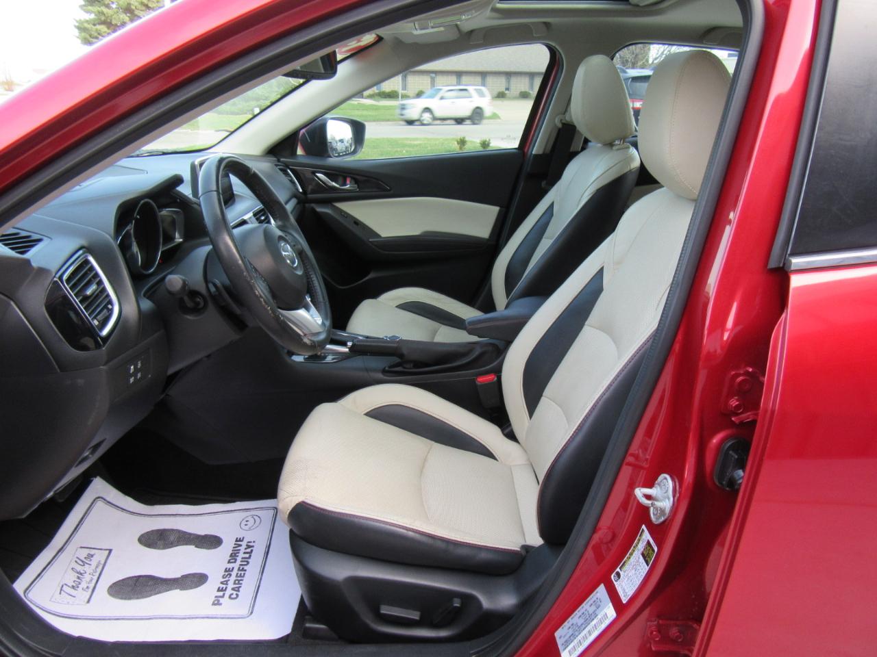 Mazda MAZDA3 s Grand Touring AT 4-Door 2015