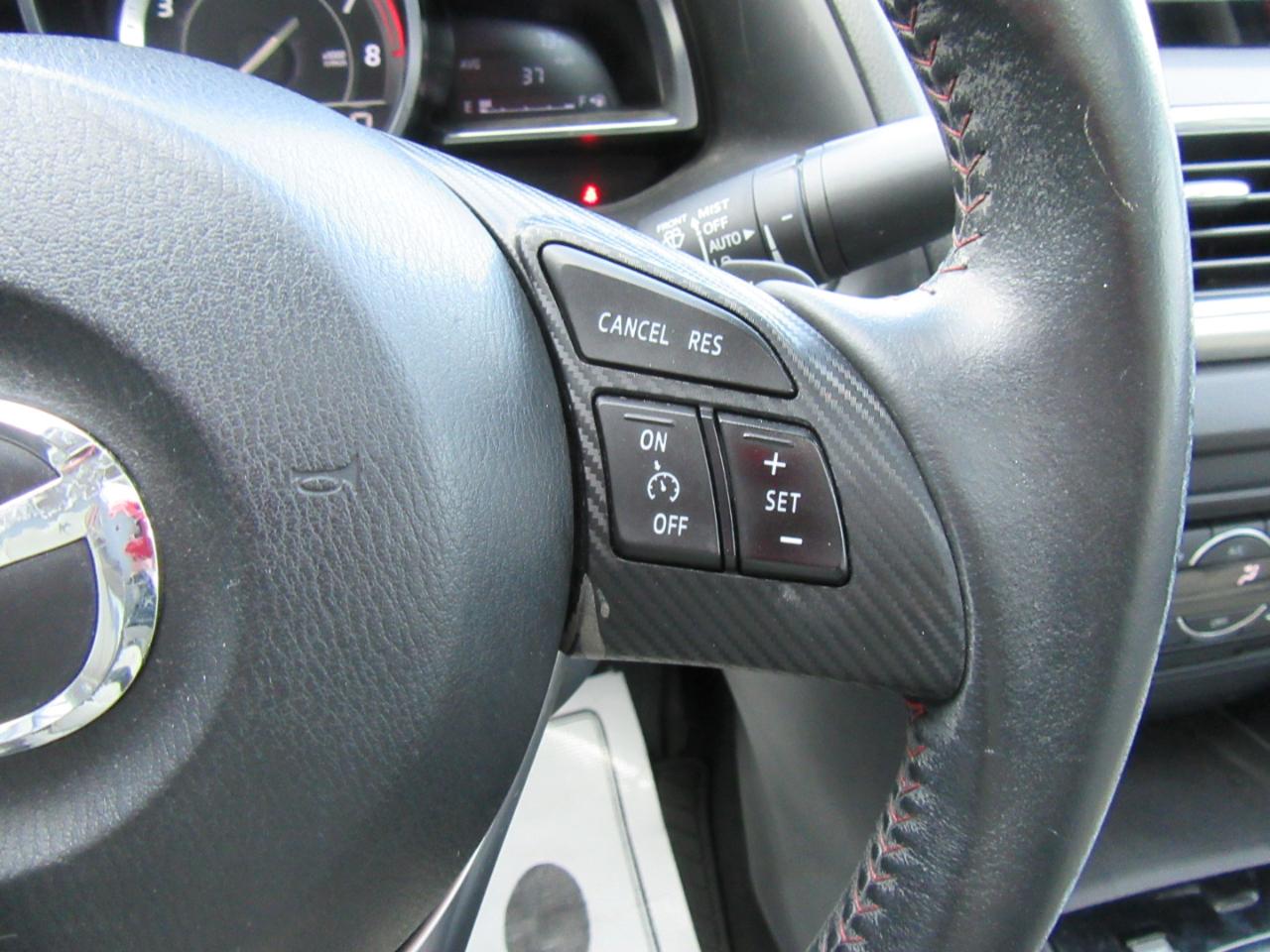 Mazda MAZDA3 s Grand Touring AT 4-Door 2015