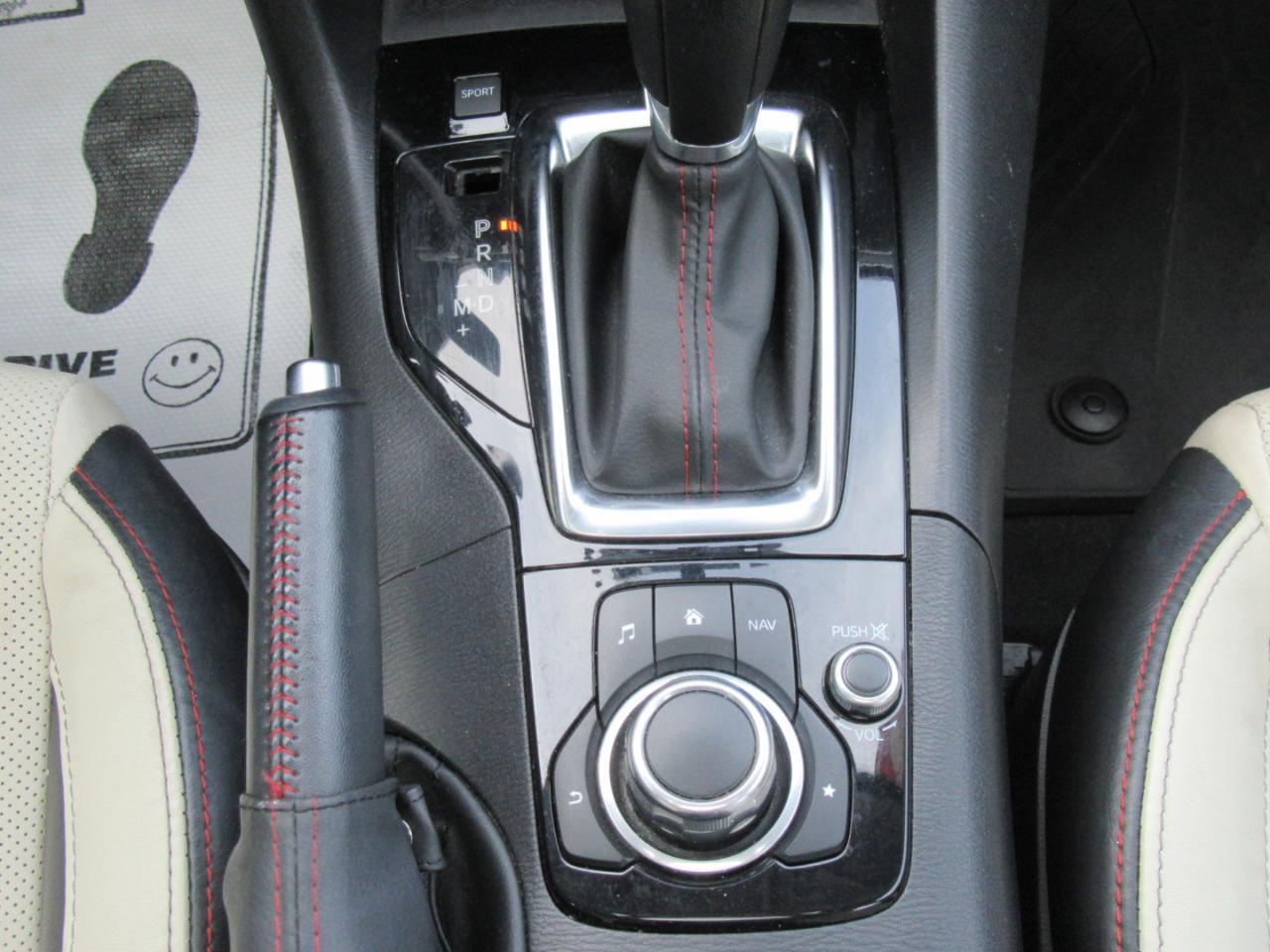 Mazda MAZDA3 s Grand Touring AT 4-Door 2015