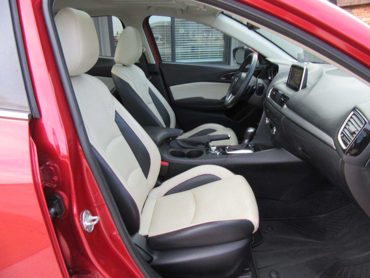 Mazda MAZDA3 s Grand Touring AT 4-Door 2015