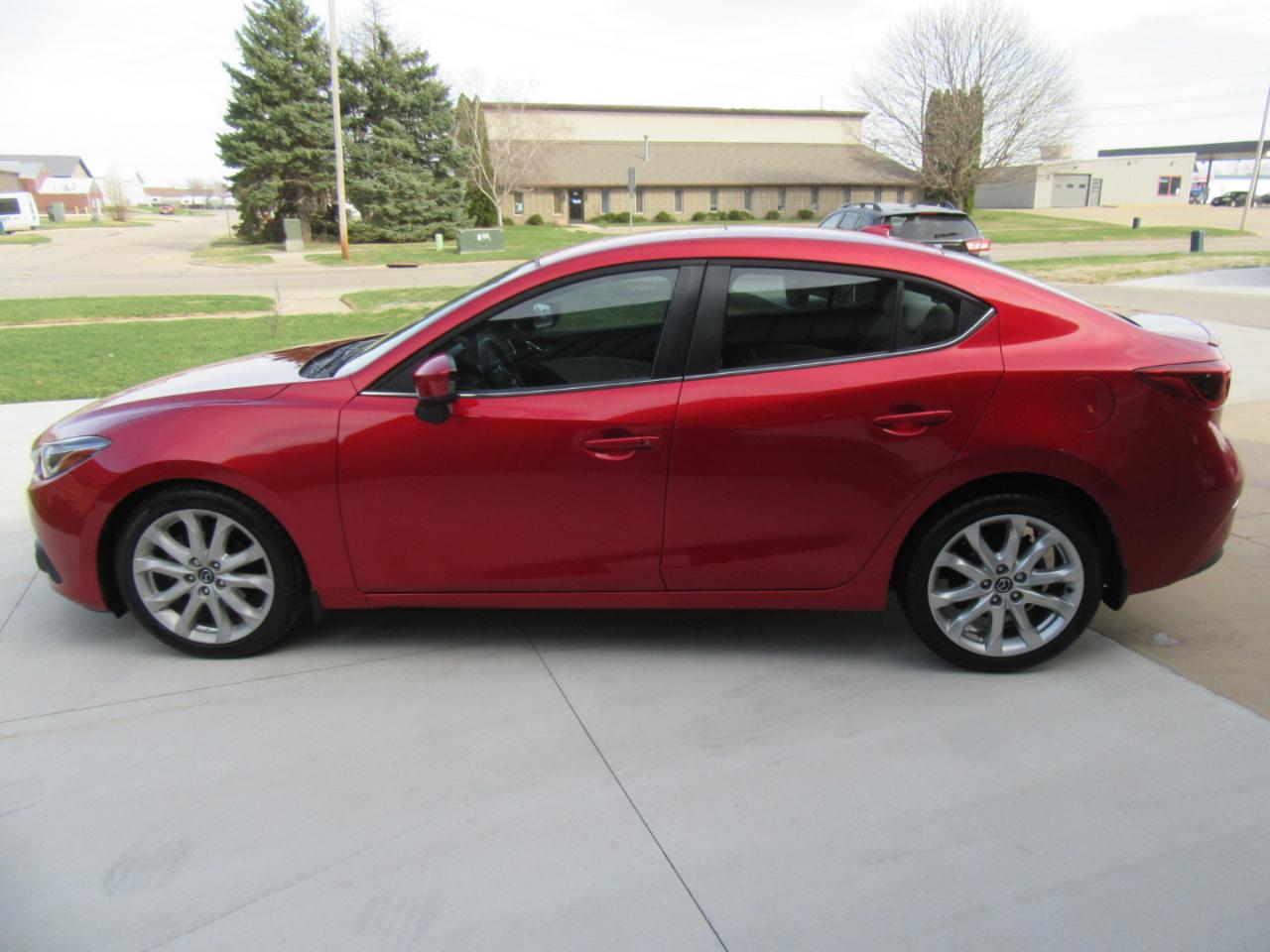 Mazda MAZDA3 s Grand Touring AT 4-Door 2015