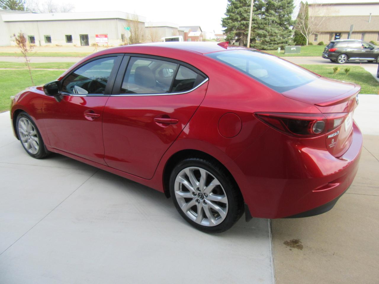 Mazda MAZDA3 s Grand Touring AT 4-Door 2015