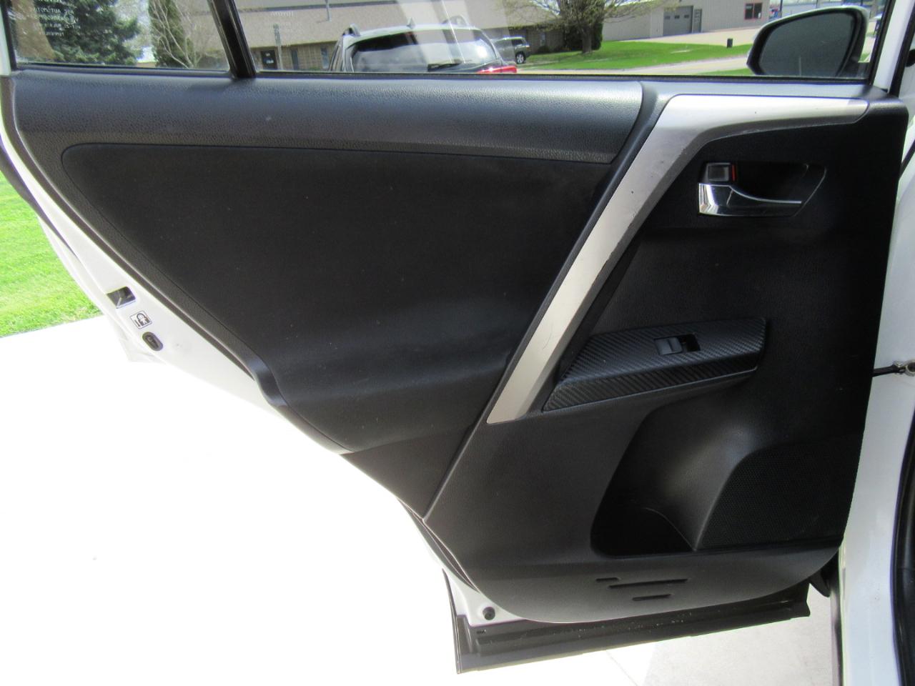 Toyota RAV4 XLE AWD 2014