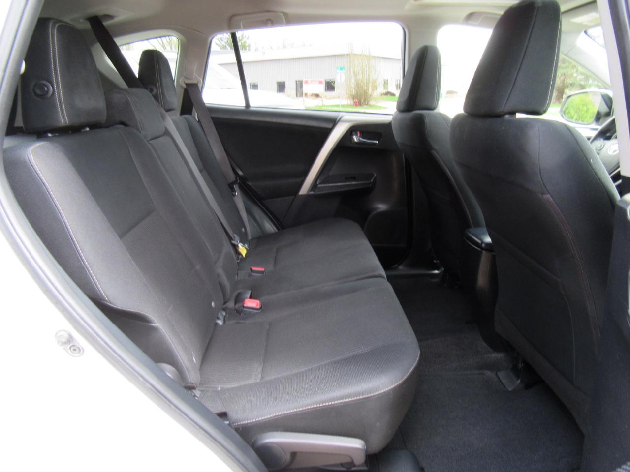 Toyota RAV4 XLE AWD 2014