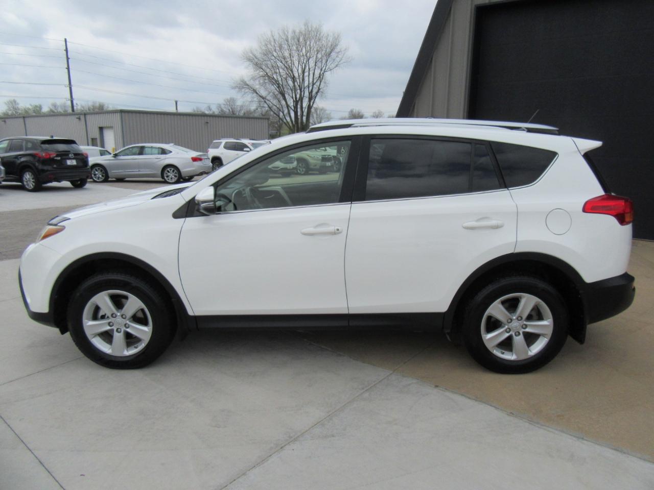 Toyota RAV4 XLE AWD 2014