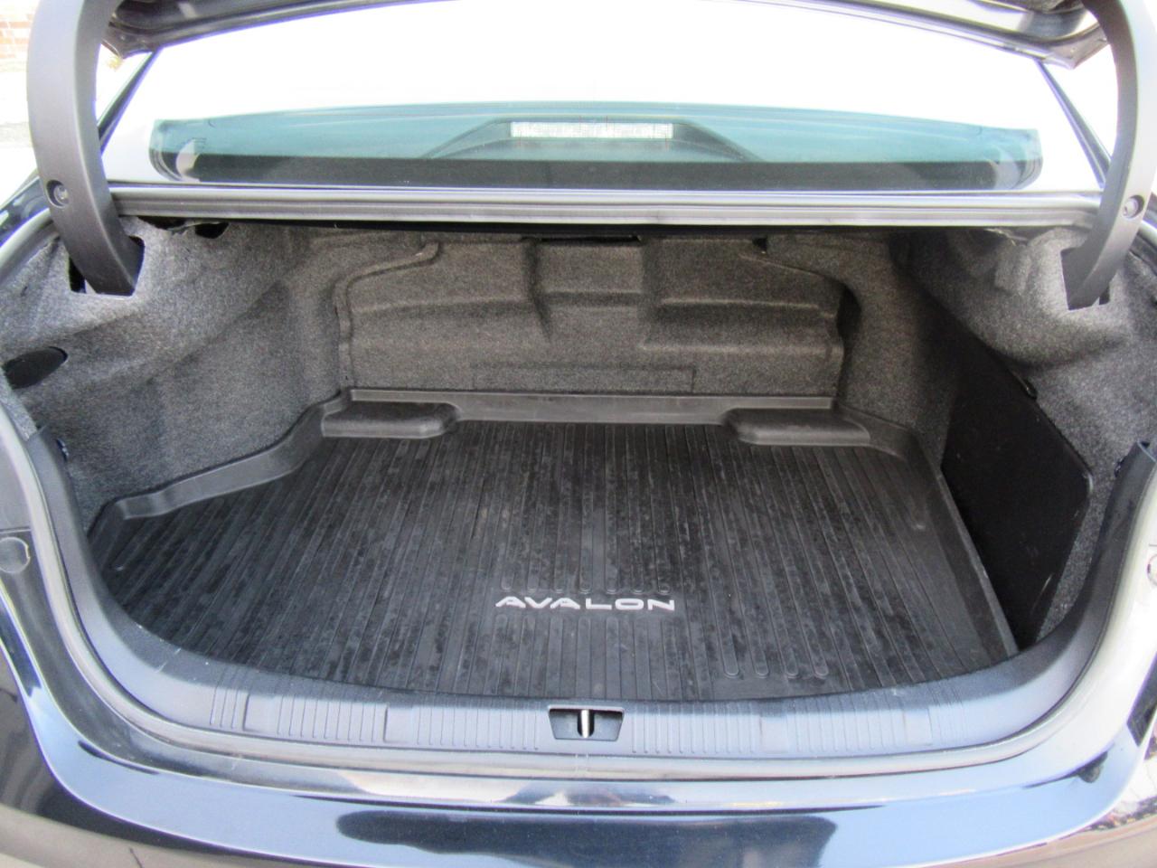 Toyota Avalon Hybrid XLE Premium 2016