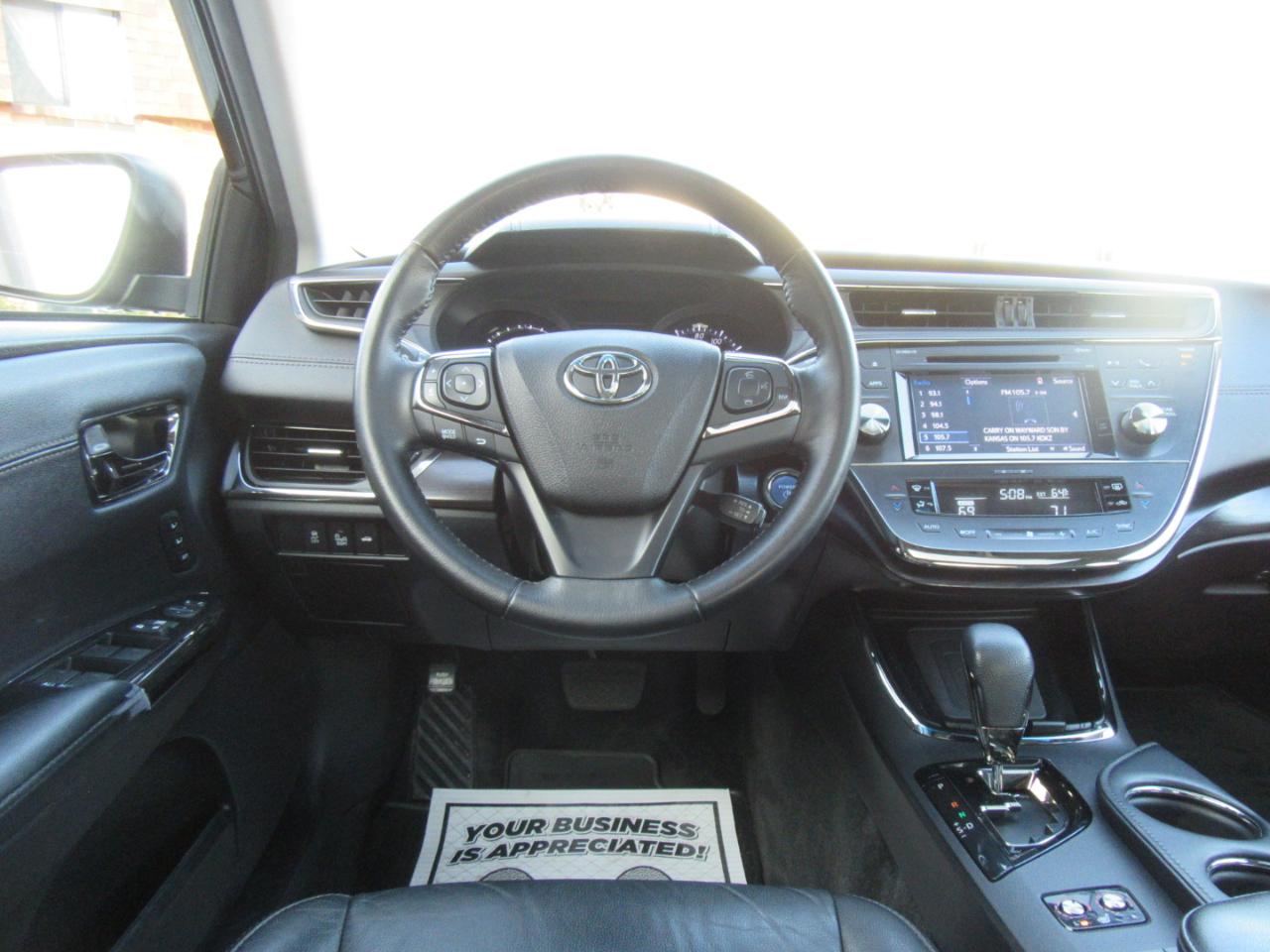 Toyota Avalon Hybrid XLE Premium 2016