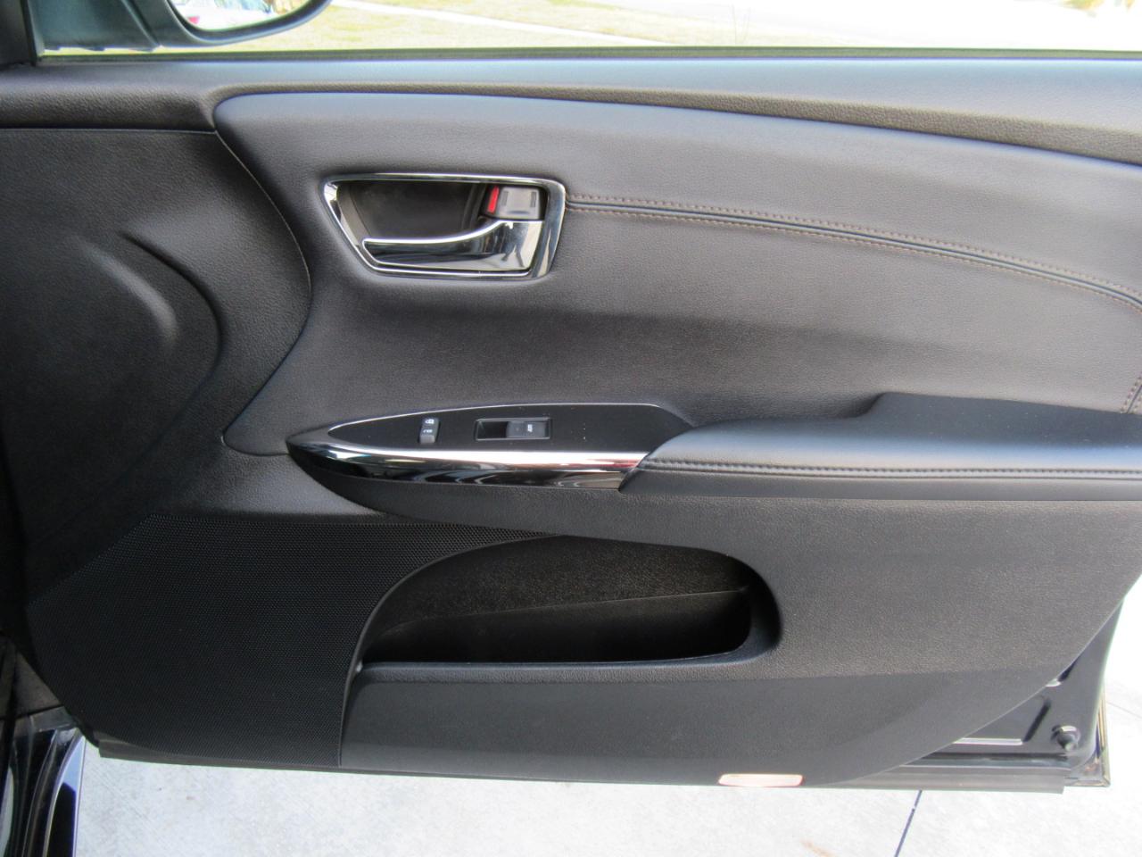 Toyota Avalon Hybrid XLE Premium 2016