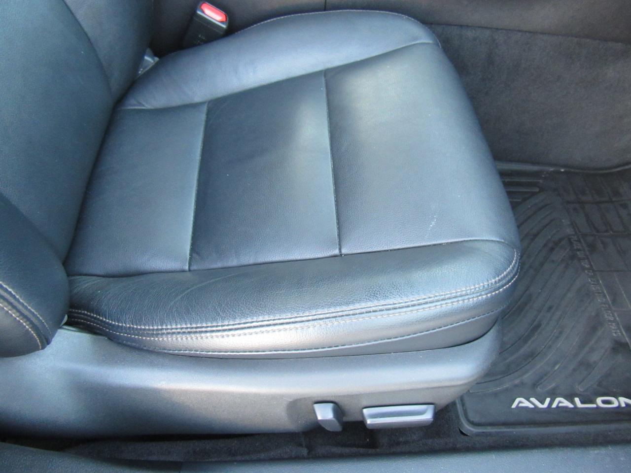 Toyota Avalon Hybrid XLE Premium 2016