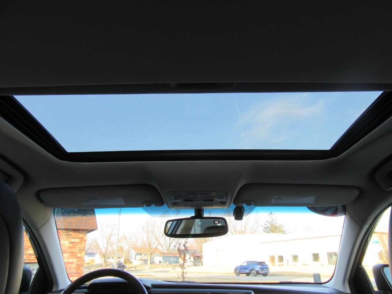 Toyota Avalon Hybrid XLE Premium 2016