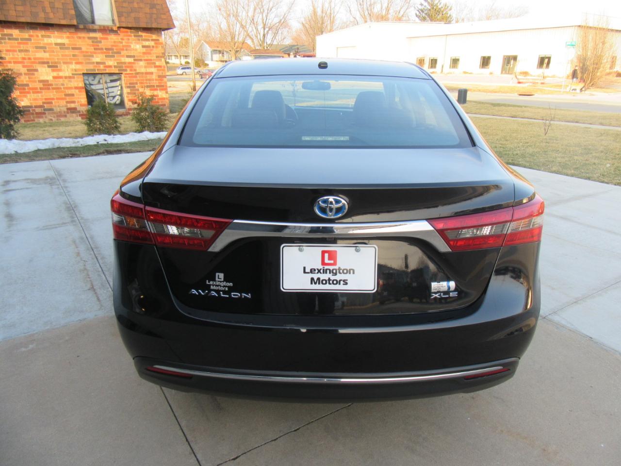 Toyota Avalon Hybrid XLE Premium 2016