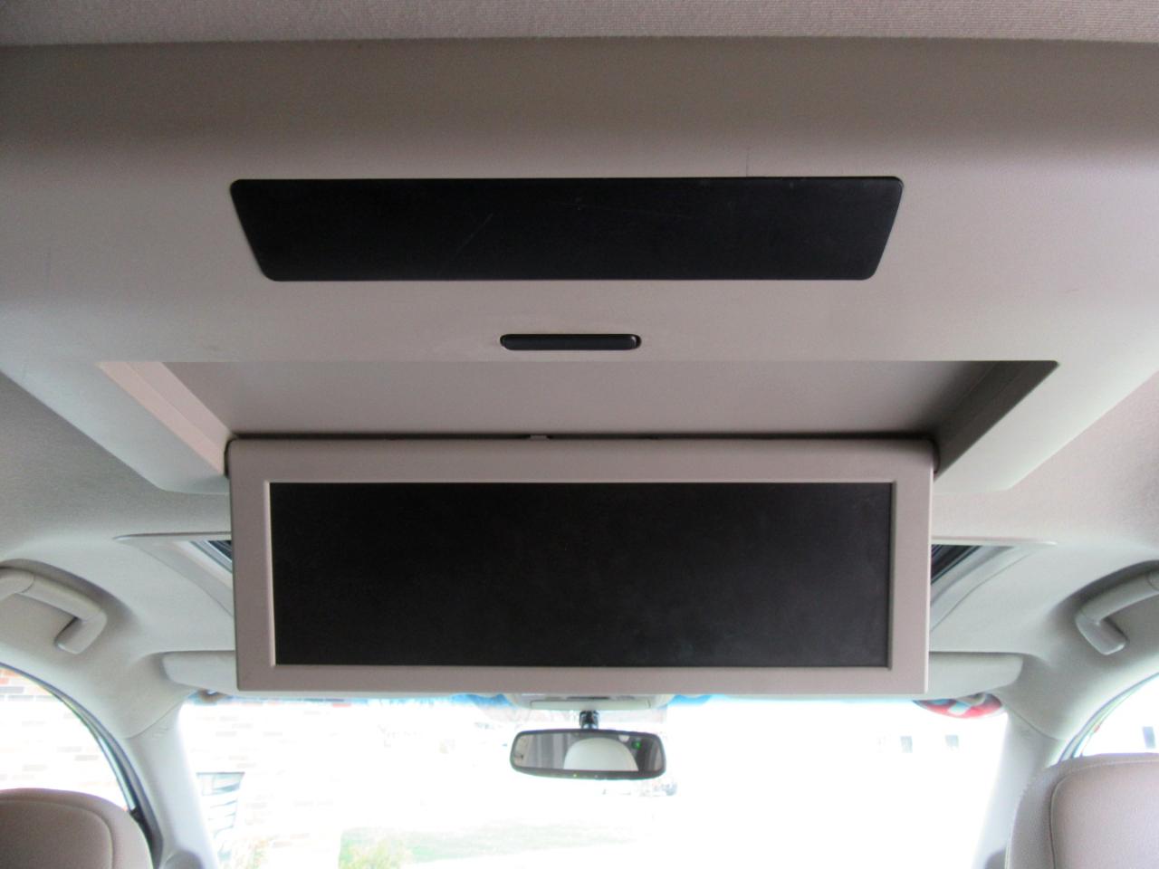 Toyota Sienna XLE AWD 7-Passenger V6 2012