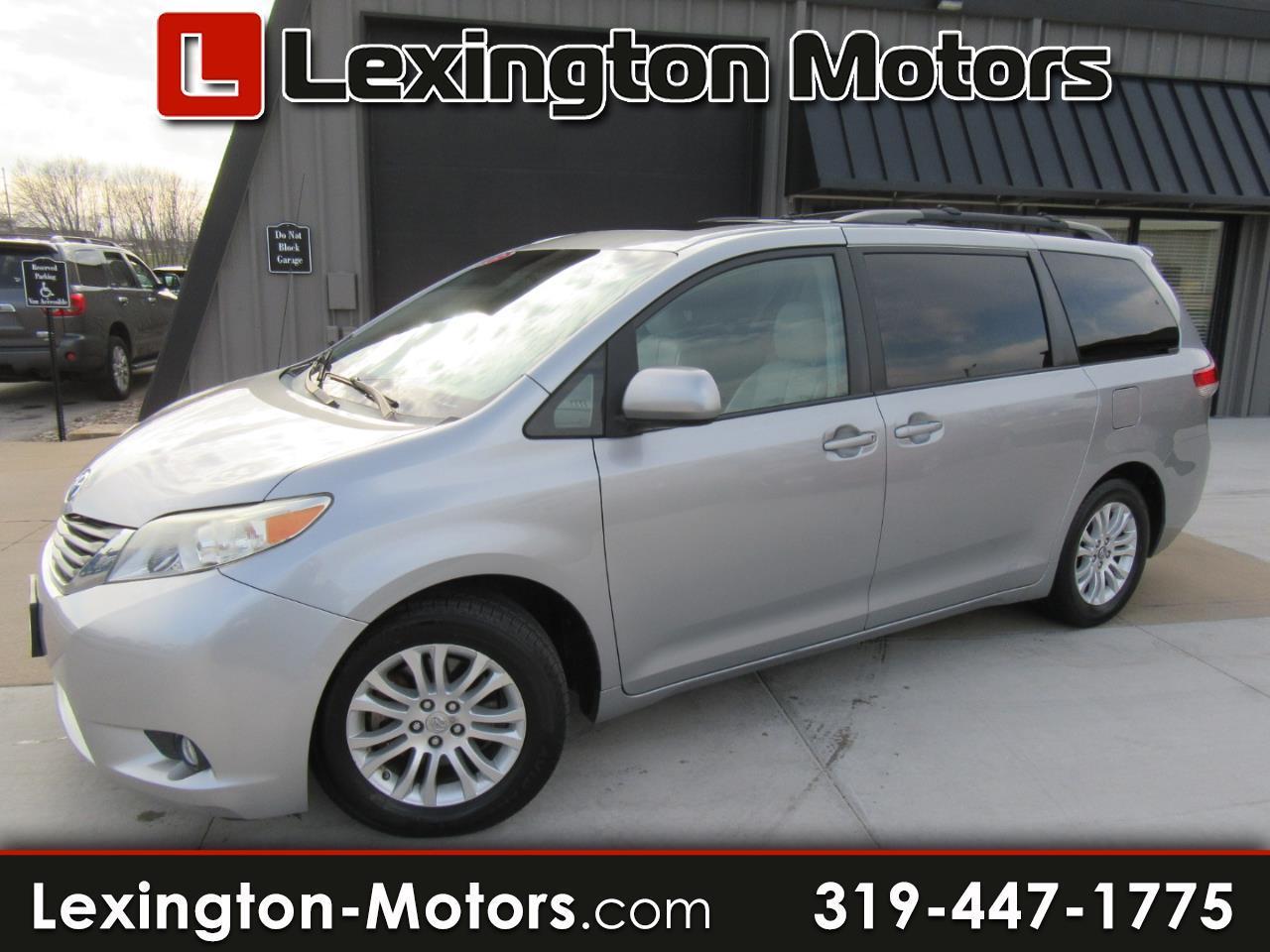 Toyota Sienna XLE FWD 8-Passenger V6 2013