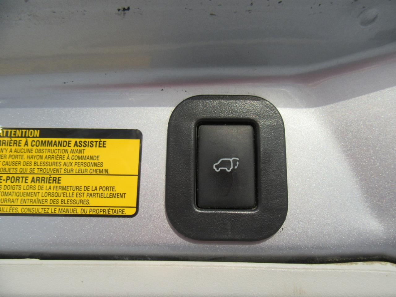 Toyota Sienna XLE FWD 8-Passenger V6 2013