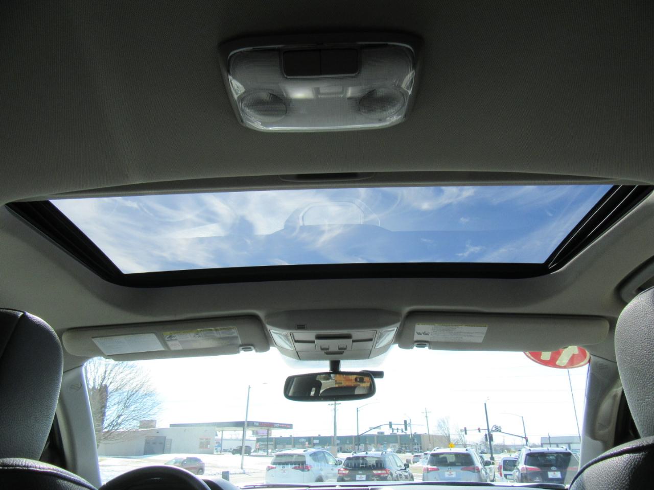 Toyota Tundra Limited 5.7L FFV CrewMax 4WD 2017