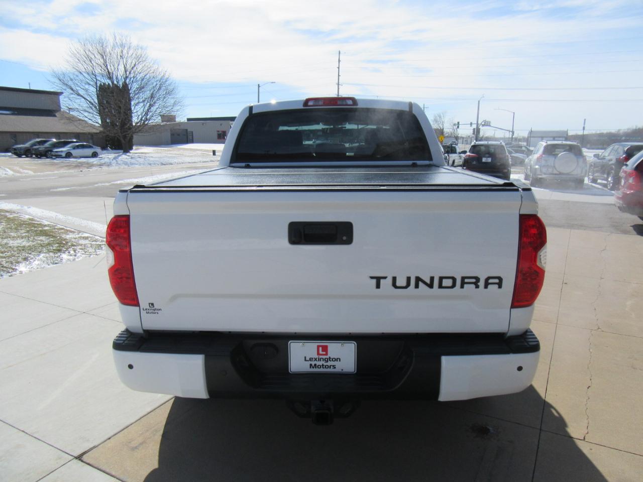 Toyota Tundra Limited 5.7L FFV CrewMax 4WD 2017