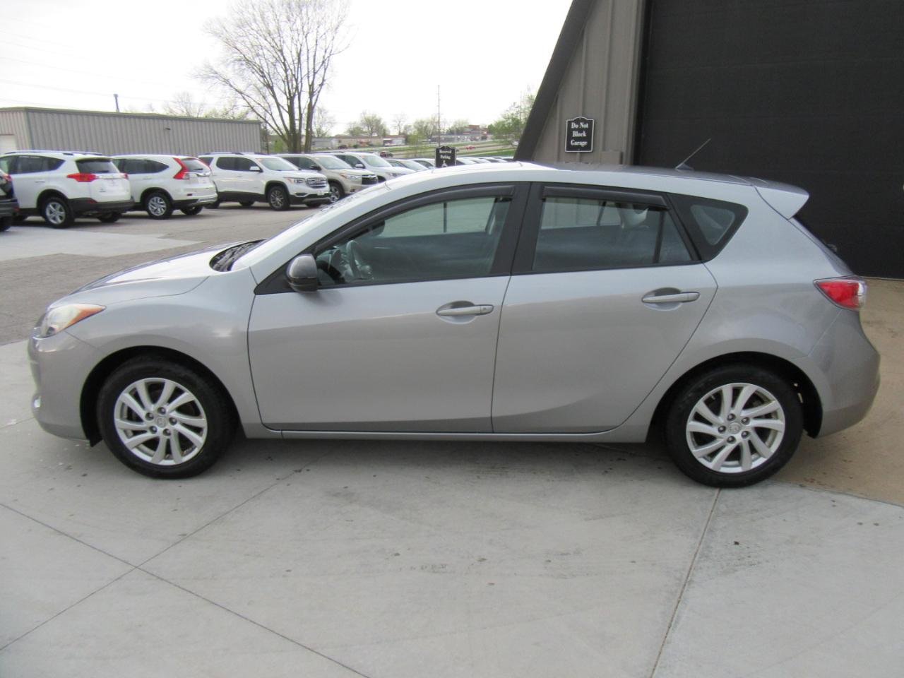 Mazda MAZDA3 I Touring 5-Door 2012