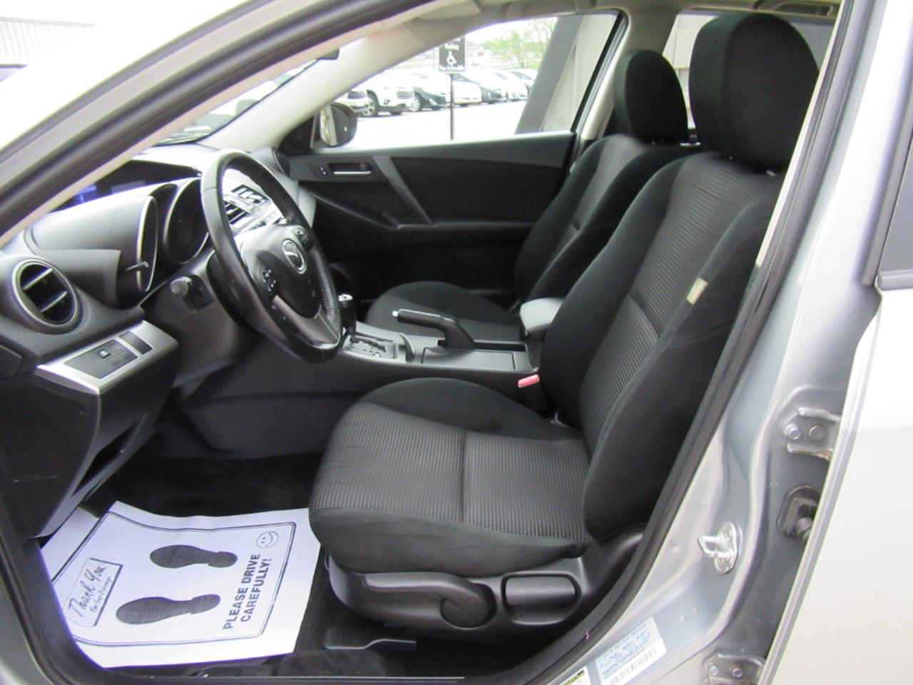 Mazda MAZDA3 I Touring 5-Door 2012