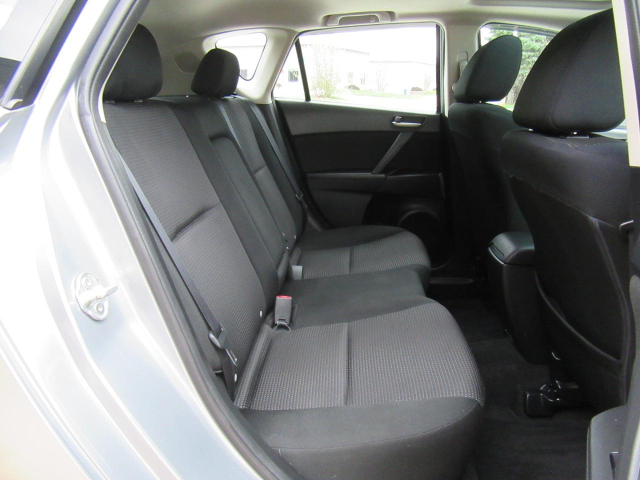 Mazda MAZDA3 I Touring 5-Door 2012