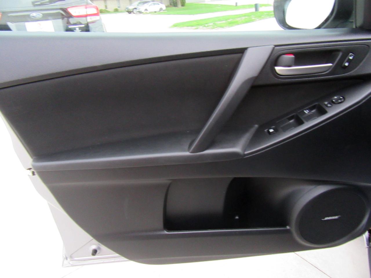 Mazda MAZDA3 I Touring 5-Door 2012