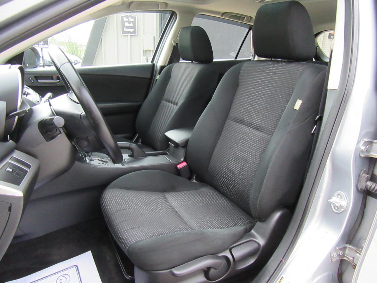 Mazda MAZDA3 I Touring 5-Door 2012