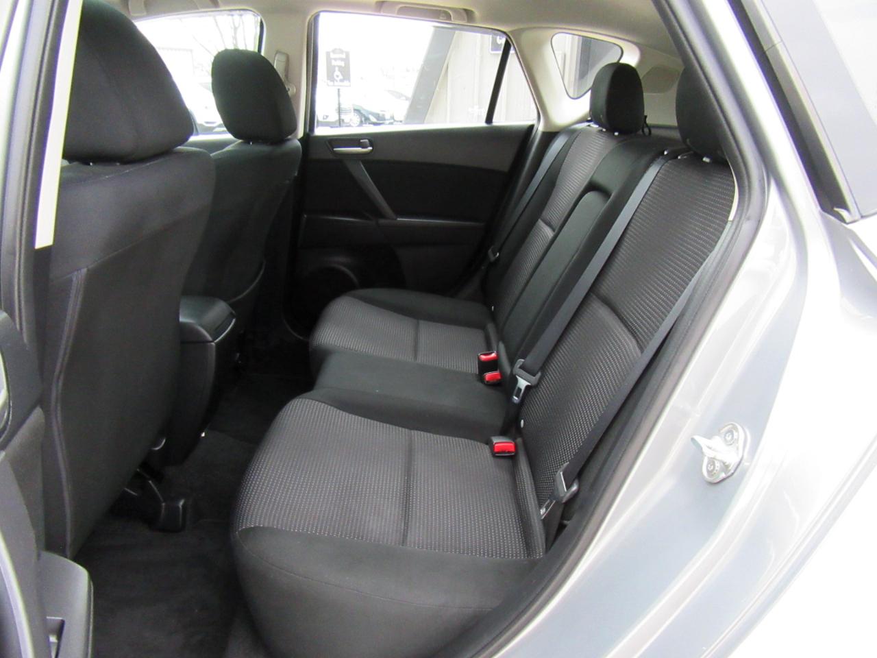 Mazda MAZDA3 I Touring 5-Door 2012