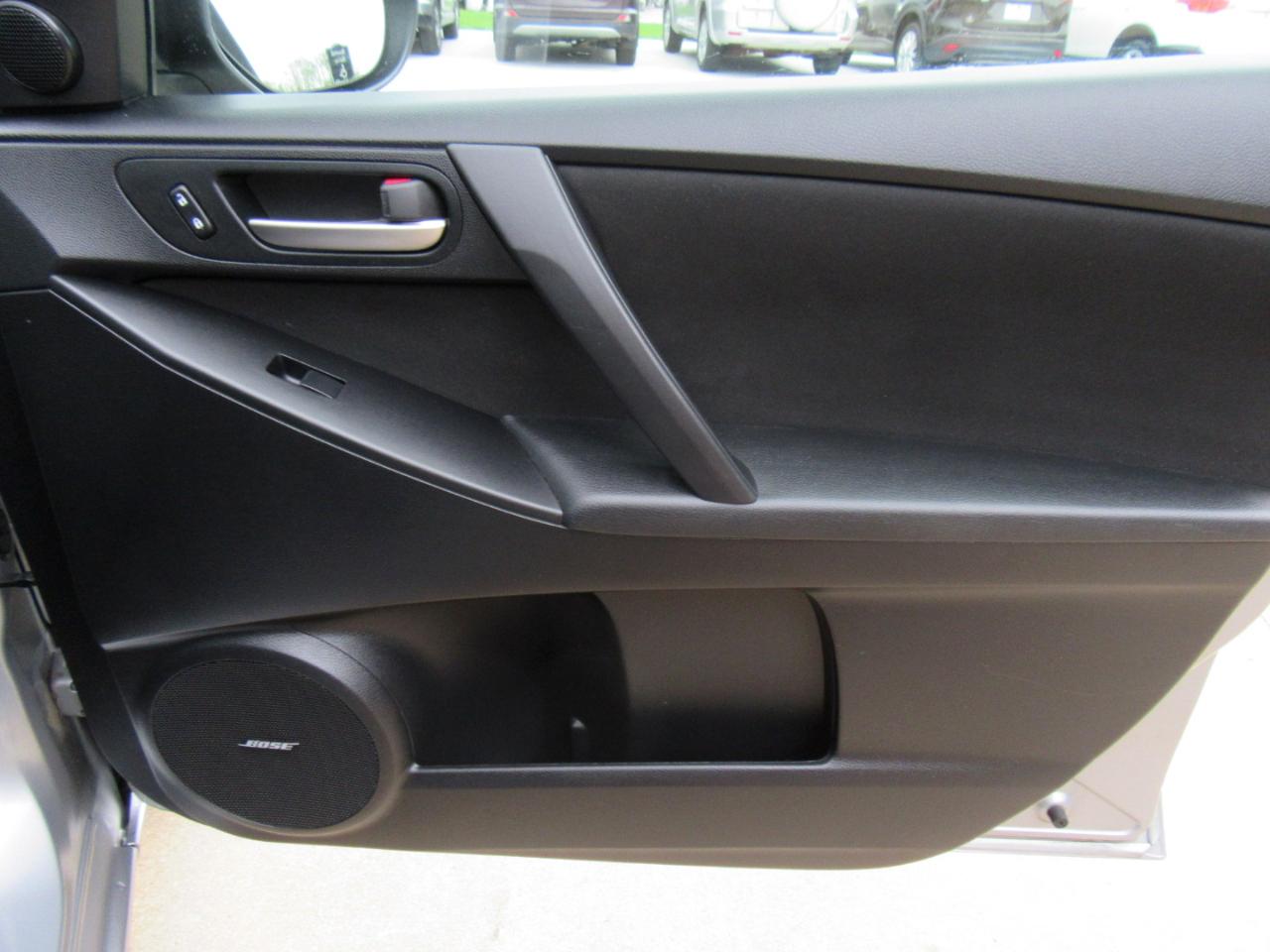 Mazda MAZDA3 I Touring 5-Door 2012