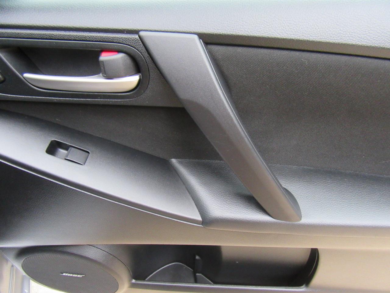 Mazda MAZDA3 I Touring 5-Door 2012