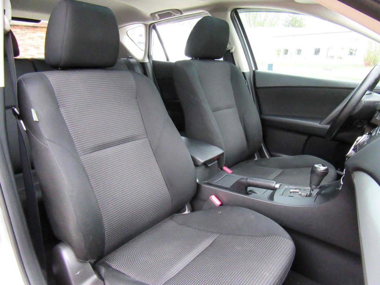 Mazda MAZDA3 I Touring 5-Door 2012