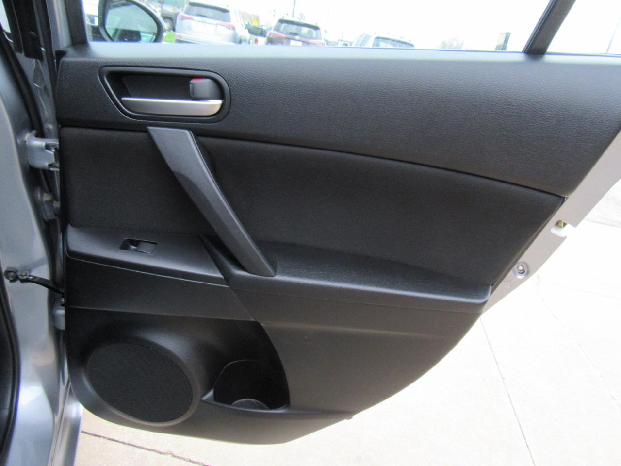 Mazda MAZDA3 I Touring 5-Door 2012