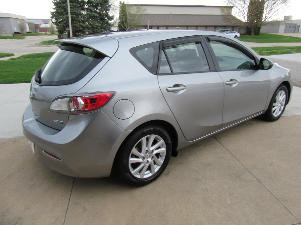 Mazda MAZDA3 I Touring 5-Door 2012