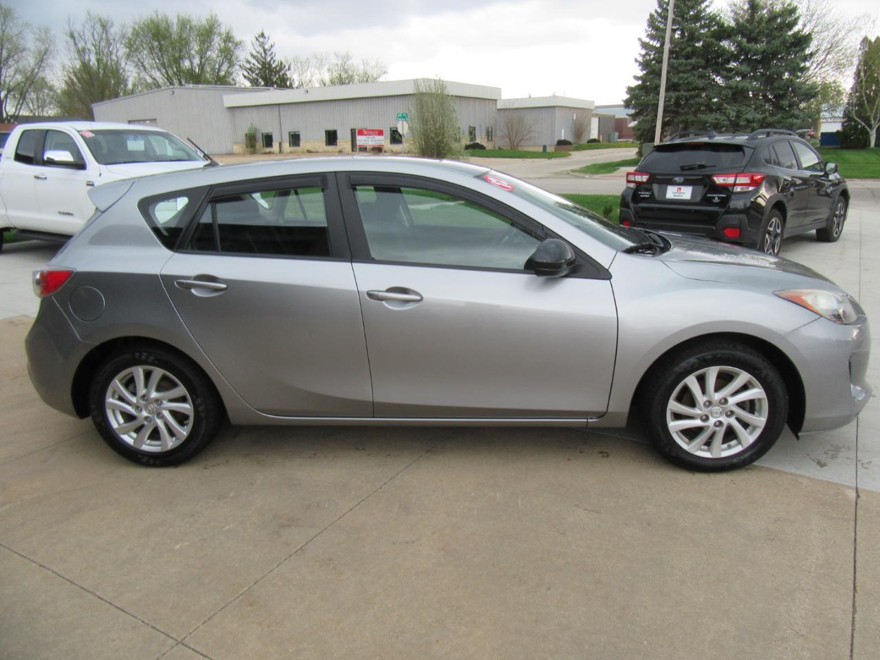 Mazda MAZDA3 I Touring 5-Door 2012