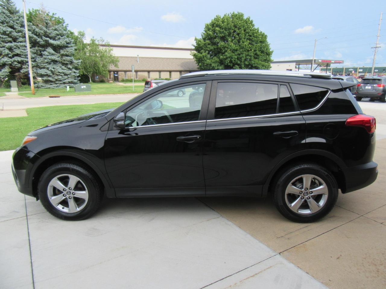 Toyota RAV4 XLE AWD 2015