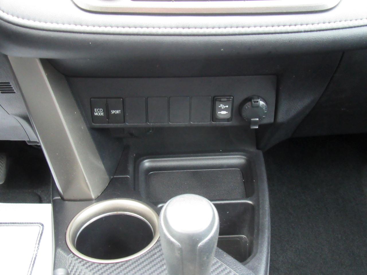 Toyota RAV4 XLE AWD 2015