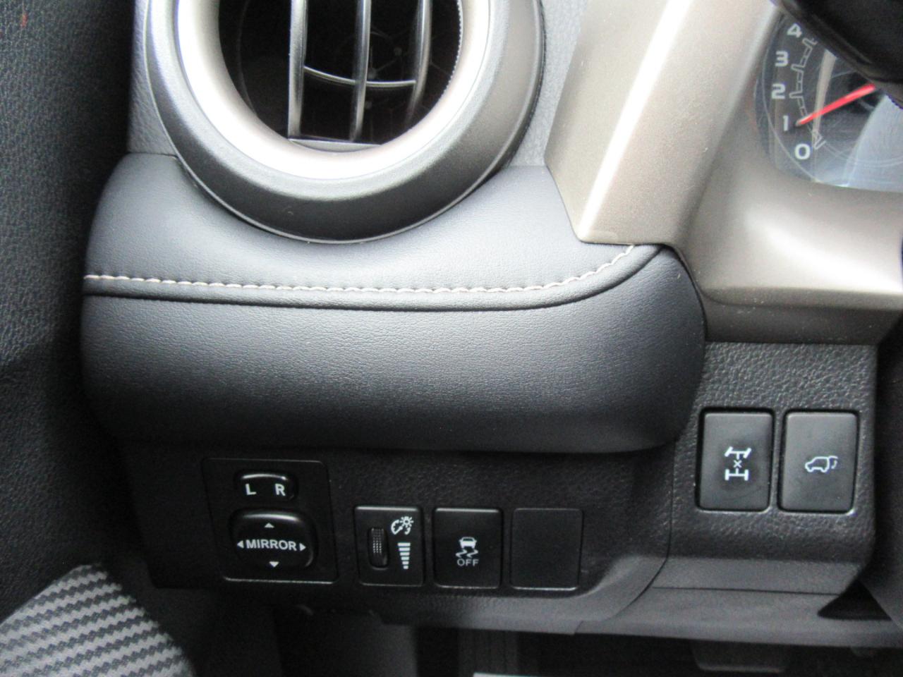 Toyota RAV4 XLE AWD 2015