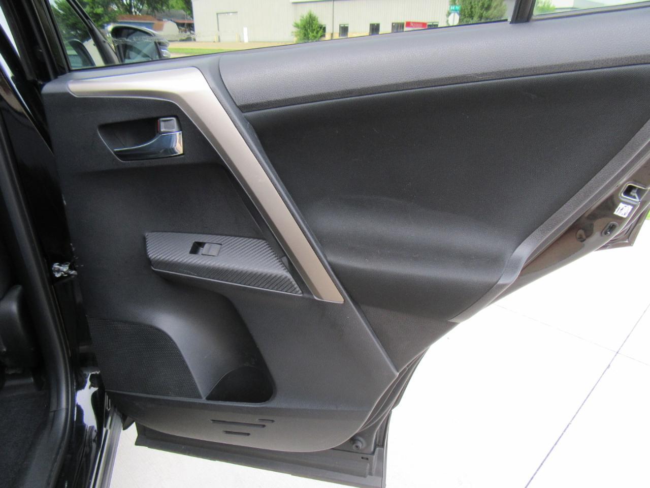 Toyota RAV4 XLE AWD 2015