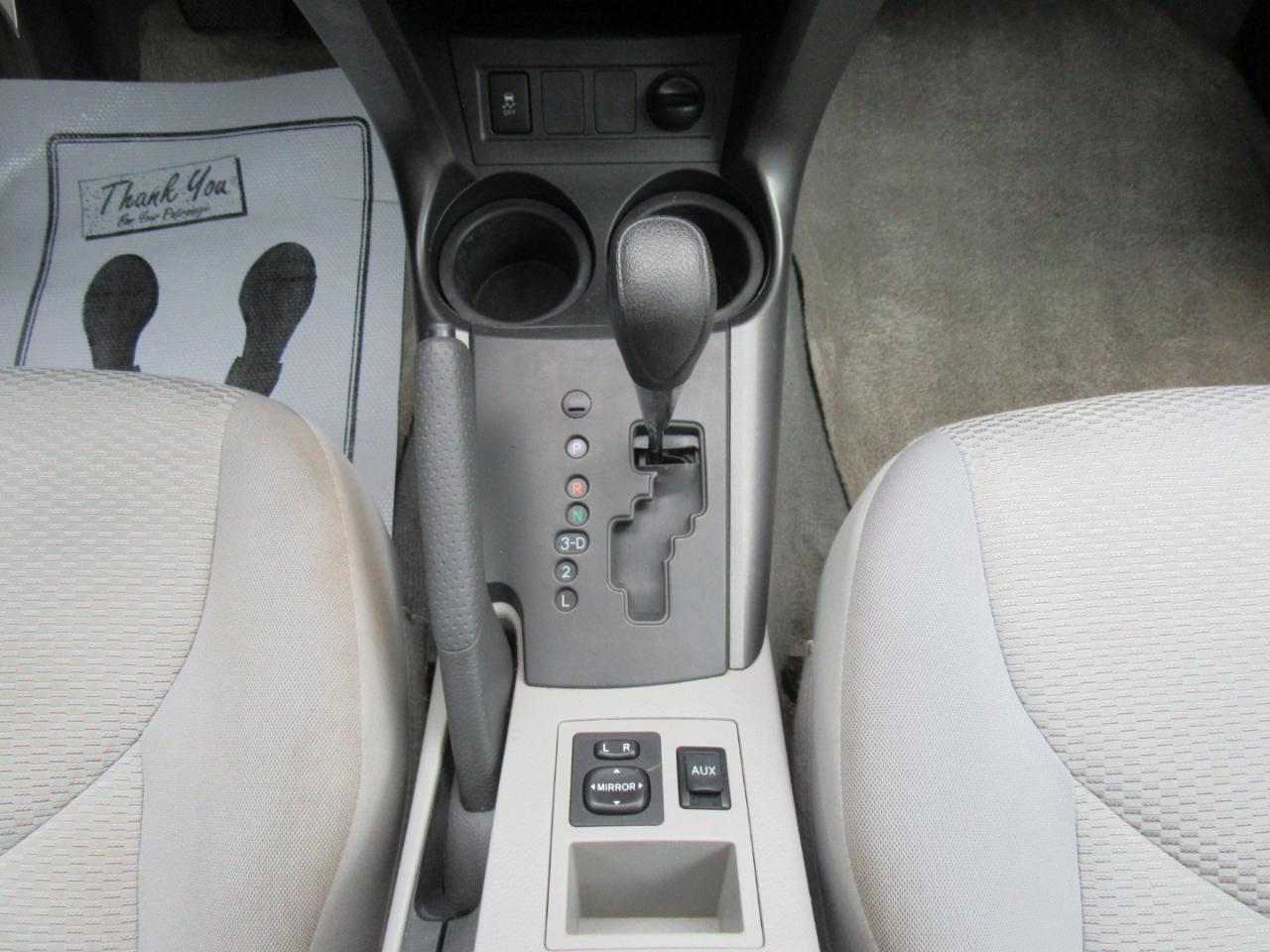 Toyota RAV4 Base 2011