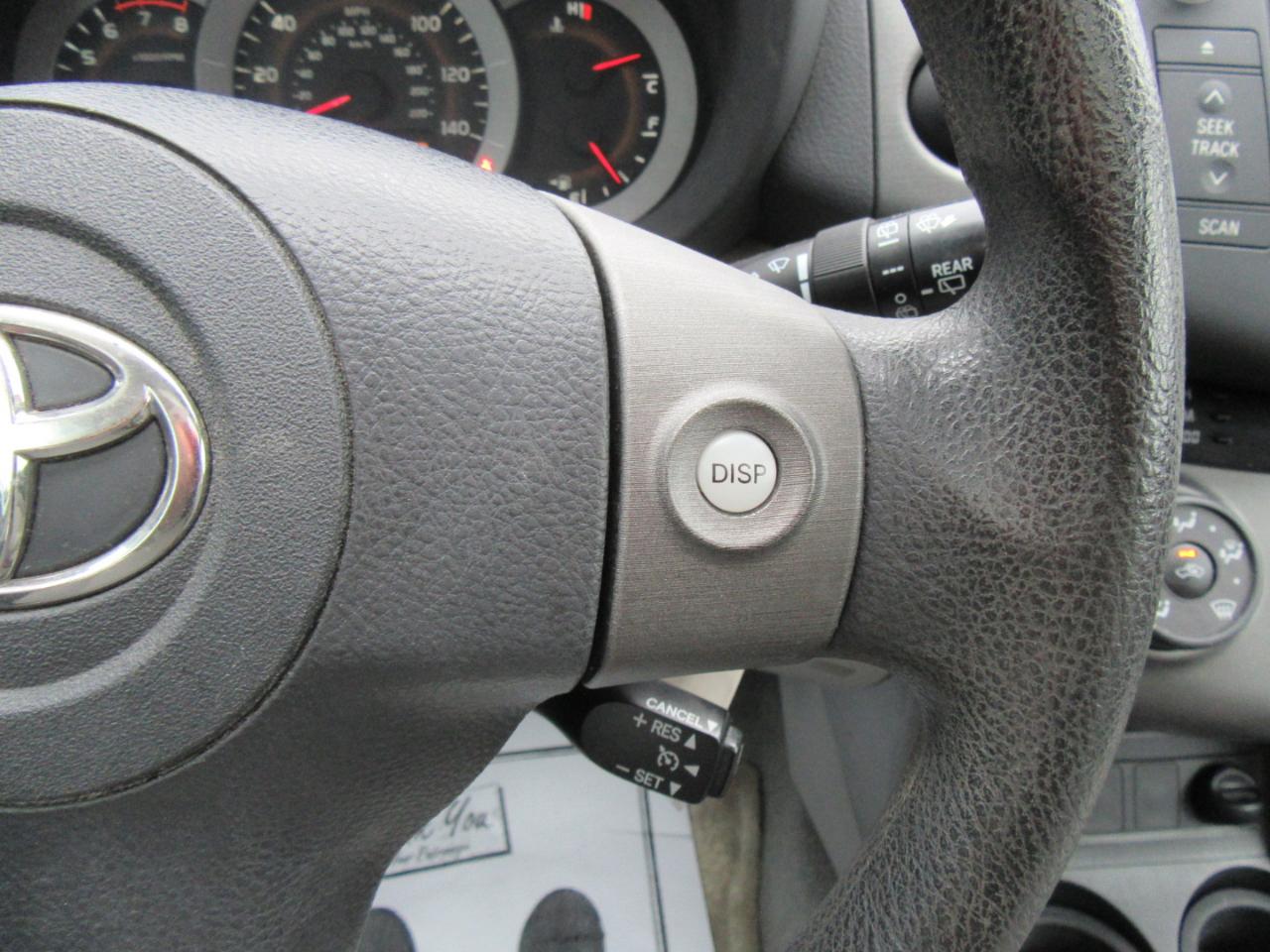 Toyota RAV4 Base 2011