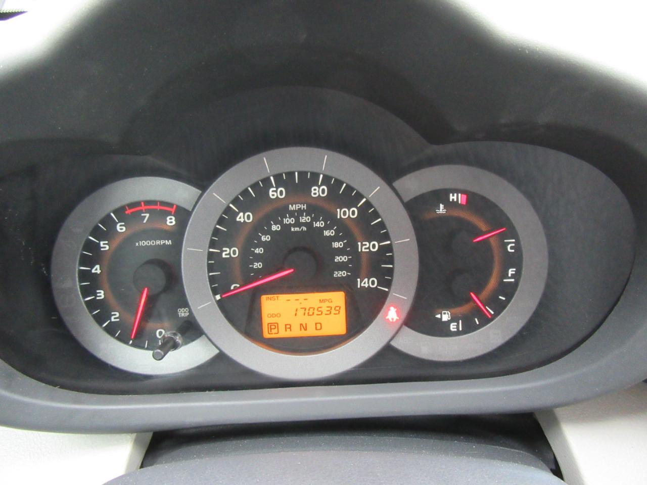 Toyota RAV4 Base 2011