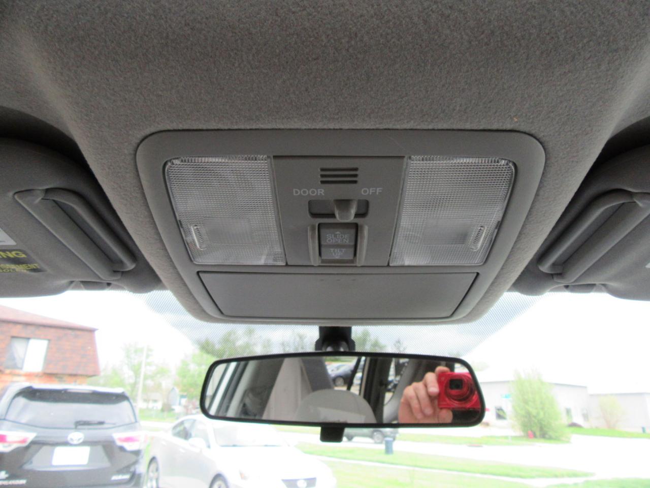 Toyota RAV4 Base 2011