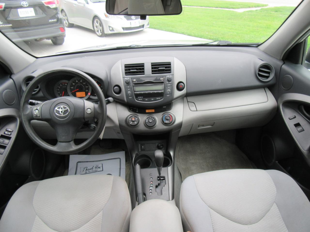 Toyota RAV4 Base 2011