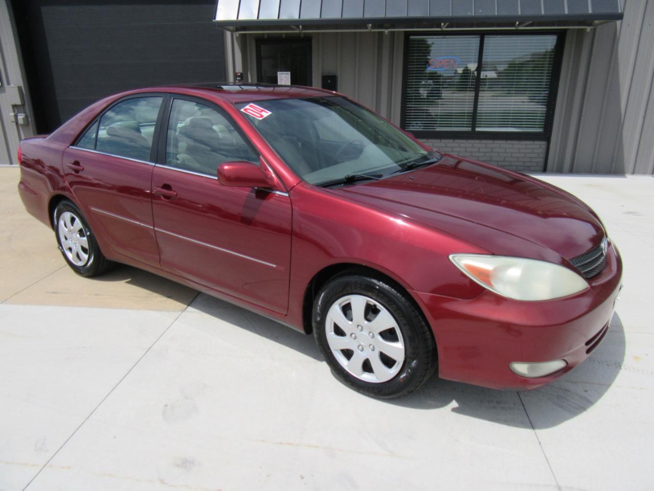 Toyota Camry XLE 2004