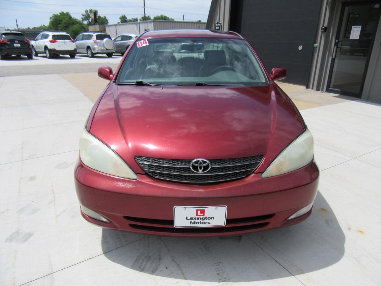 Toyota Camry XLE 2004