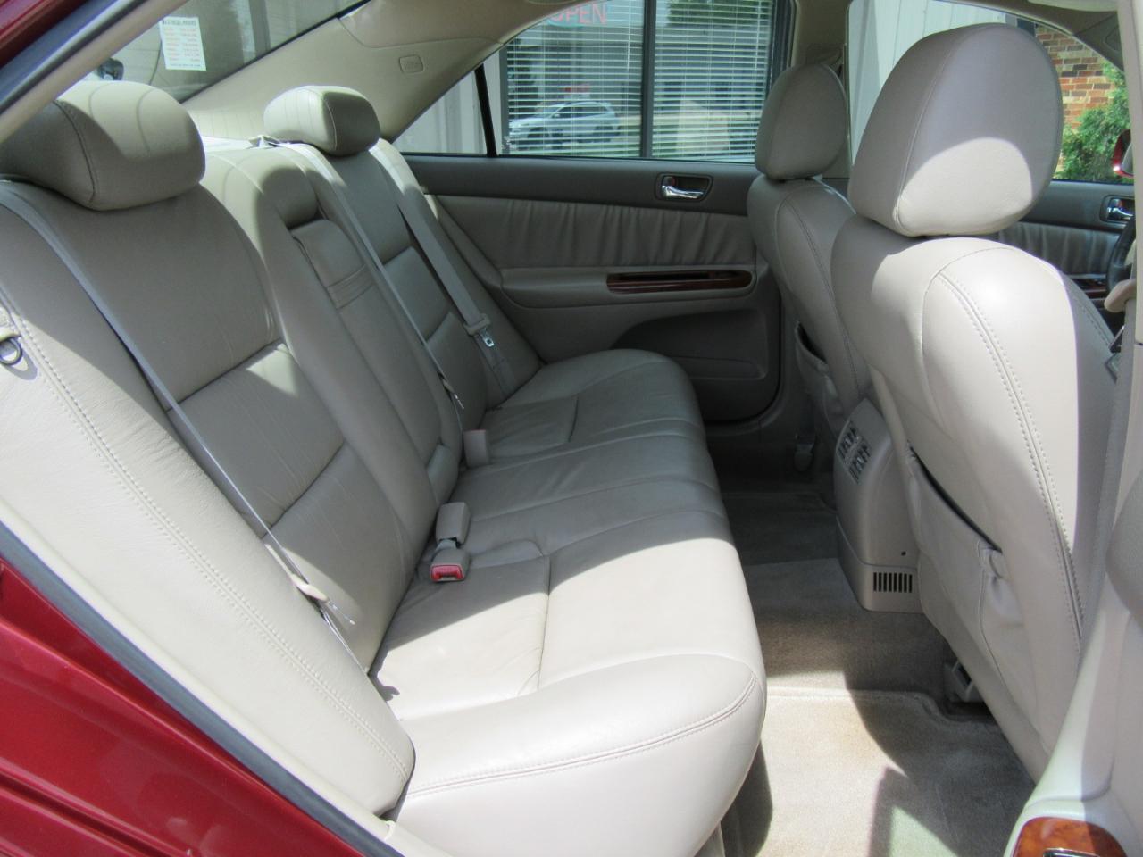 Toyota Camry XLE 2004